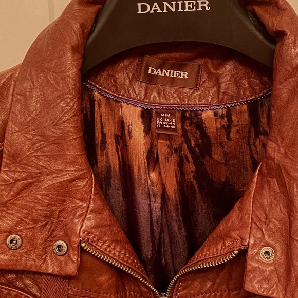 Danier Dark Brown Genuine Leather Jacket, Medium - Picture 4 of 7